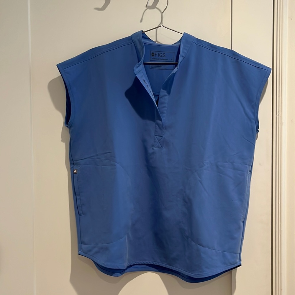Figs Rafaela Top in Ceil Blue